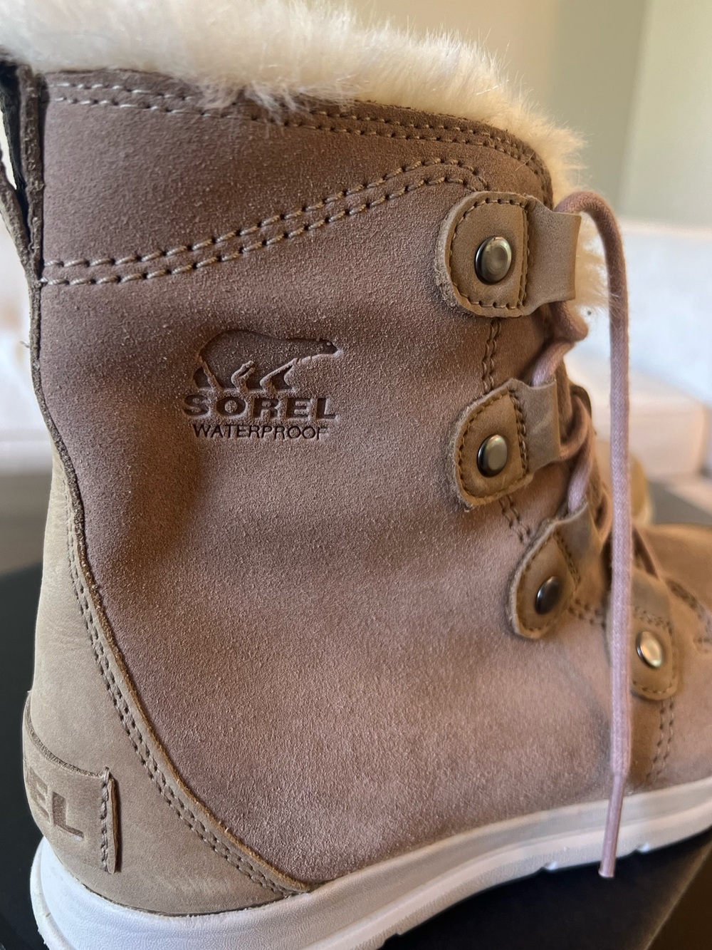SOREL Joan Explorer Waterproof Insulated Cold Weather Winter Snow Boots - Picture 2 of 13